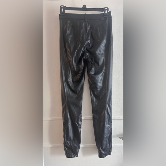 Guess Faux Leather Skinny Pants - Brand New w/ Small Defect - Picture 2 of 5